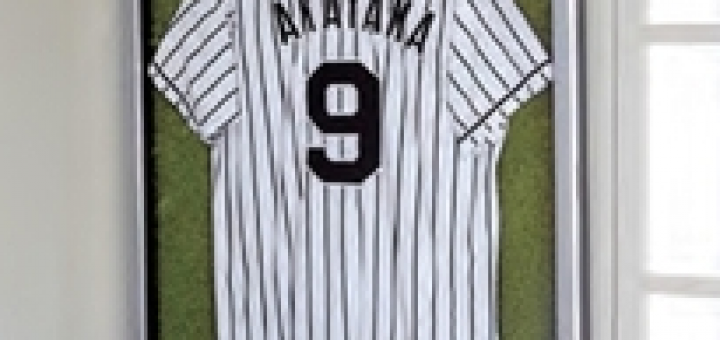 ユニフォーム額